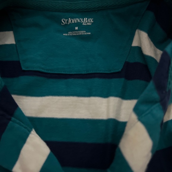 Shirt never worn - Picture 2 of 2